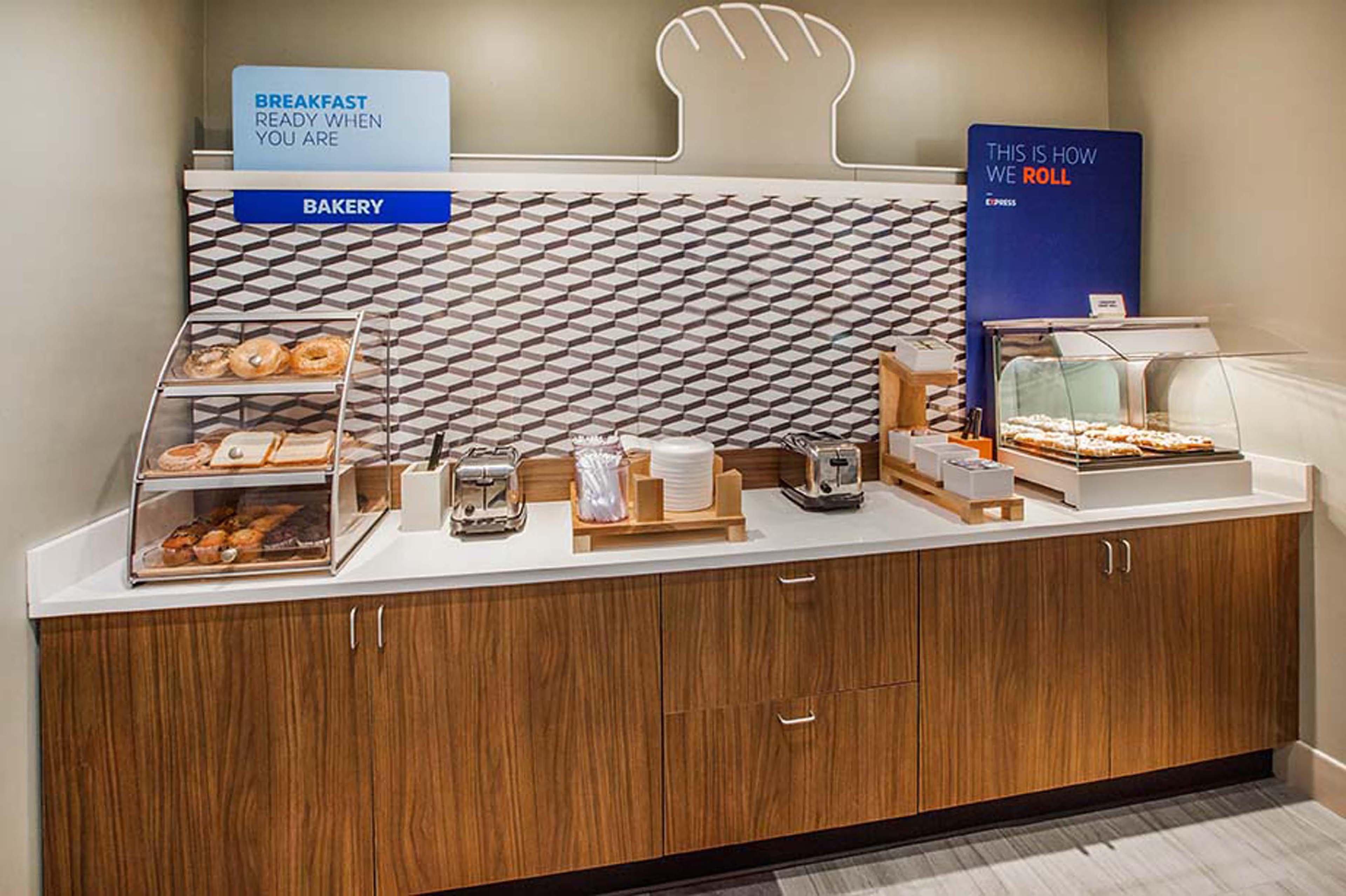 Holiday Inn Express & Suites Zanesville North By Ihg Extérieur photo